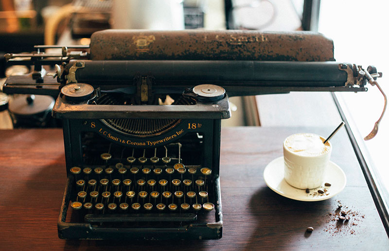 8-quirky-typwriter-by-bisma-eight-3