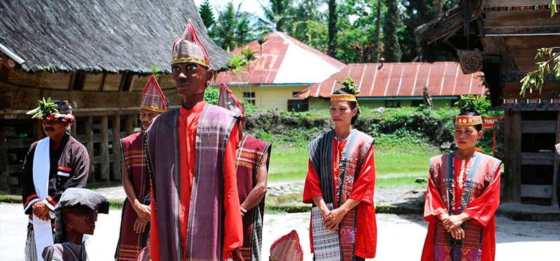lake-toba-culture-show