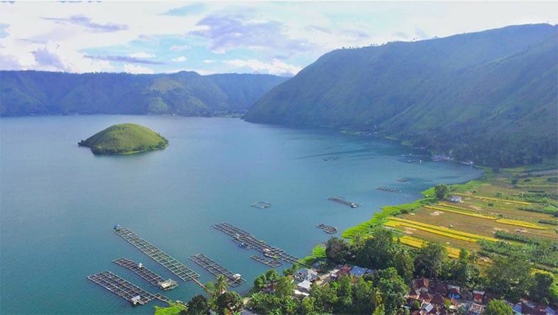 lake-toba-via-sipipin