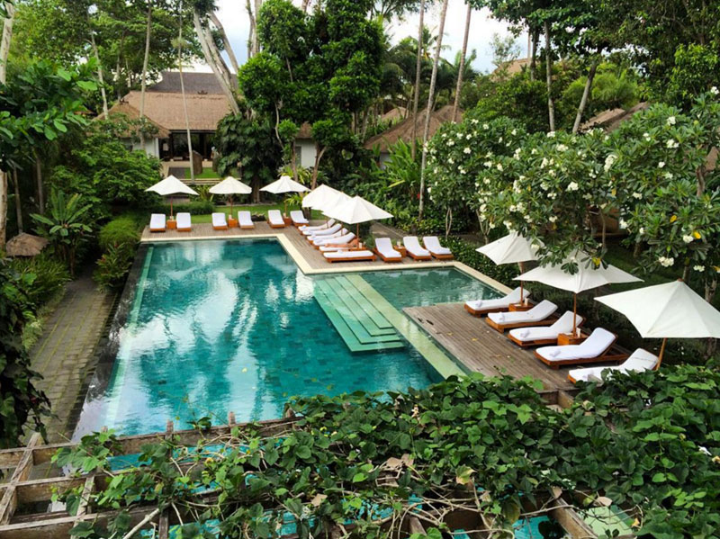 4-main-pool-via-vanessatib