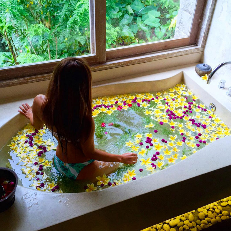 6-bathtub-with-a-view-via-_wukongg