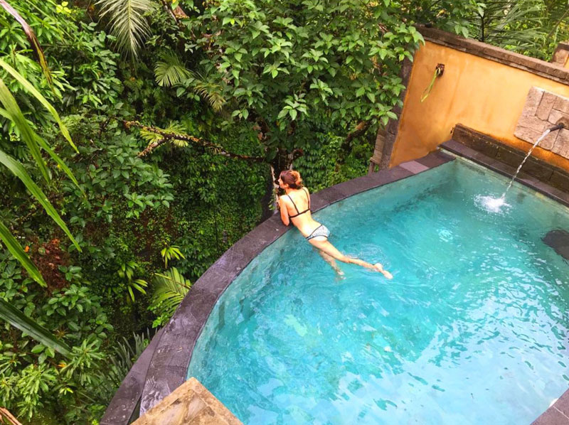 6-private-pool-via-adrianamichael