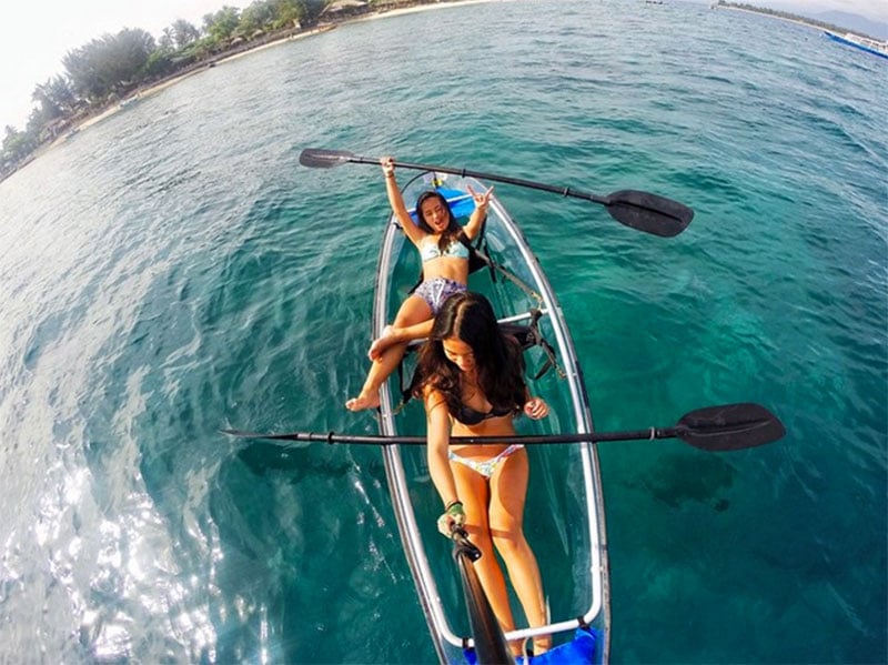 glass-bottom-canoe-via-dayuprita
