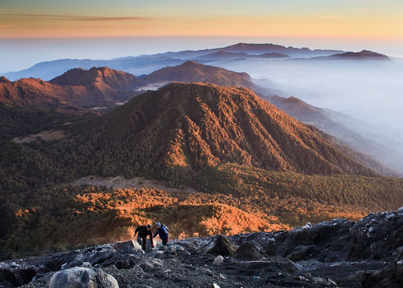 1-4-Semeru-Summit-Attack-2-Wira-Nurmansyah