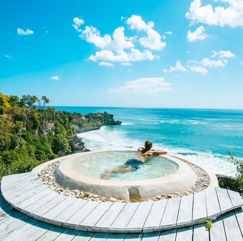 13-la-joya-pool-via-doyoutravel