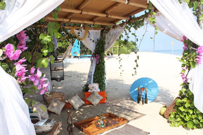 5-samabe-luxury-beach-picnic