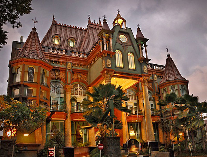 4-Cleopatra-Exterior-by-Malang-Guidance