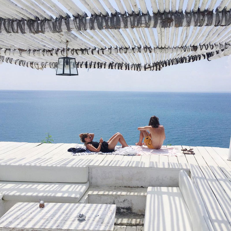 8-3-seating-3-via-christianlazano