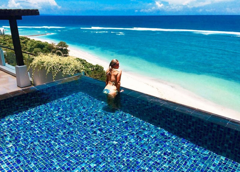 2-4-samabe-4-pent-house-pool-via-laurenadcock_