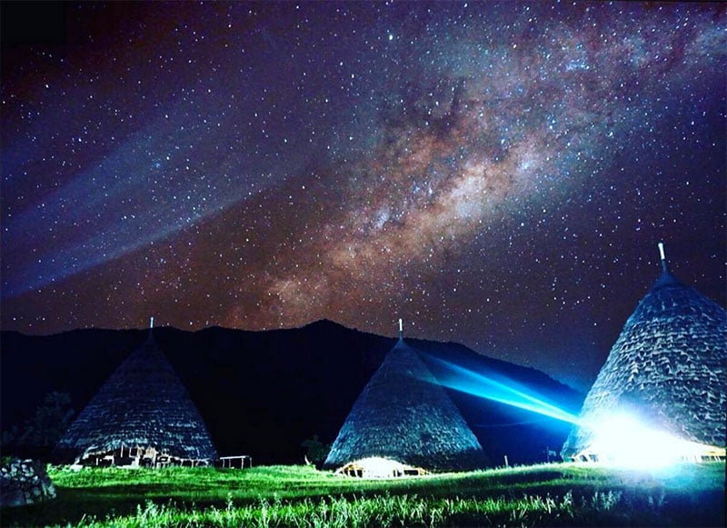 3-waerebo-night-via-ikaalamanda