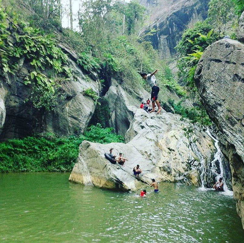 11-4-cliff-jump-via-d_kiw