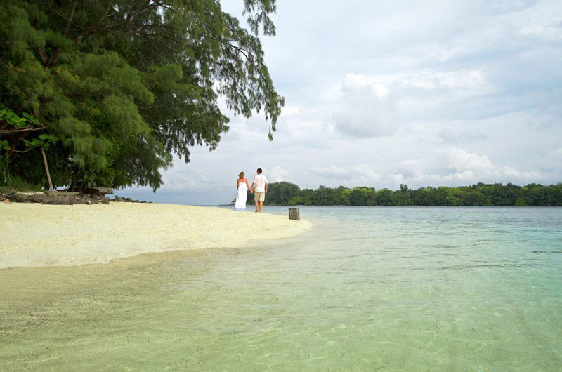 3-2-isleeastindies-beach-2