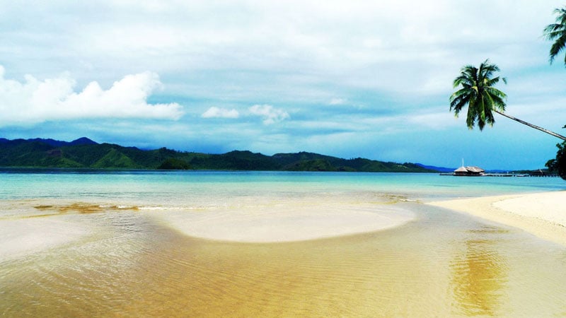 7-1-thewaterhouse-yellow-sand-beach-by-docastaway