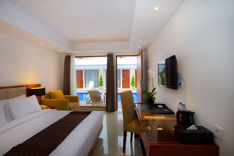 the-sun-hotel-room