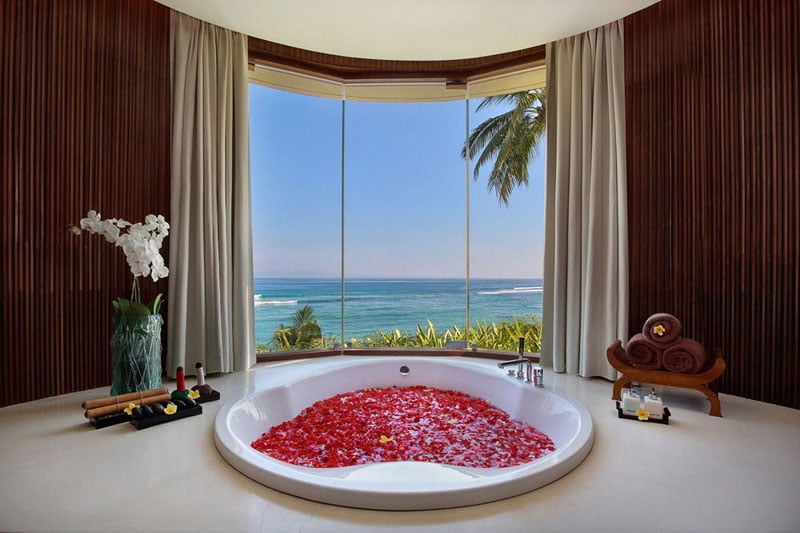 8-1-indoor-spa-tub