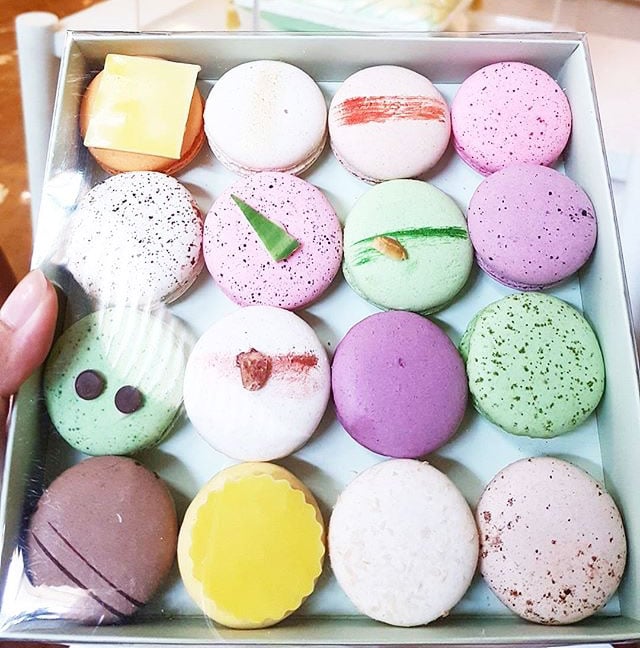 2-a-3-mulia-deli-macaroons-via-athaliacv