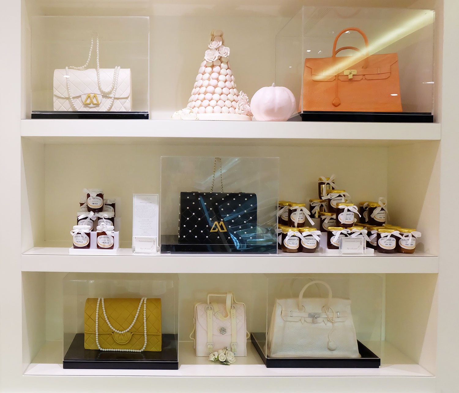 2-a-4-mulia-deli-handbags-via-tripcanvas