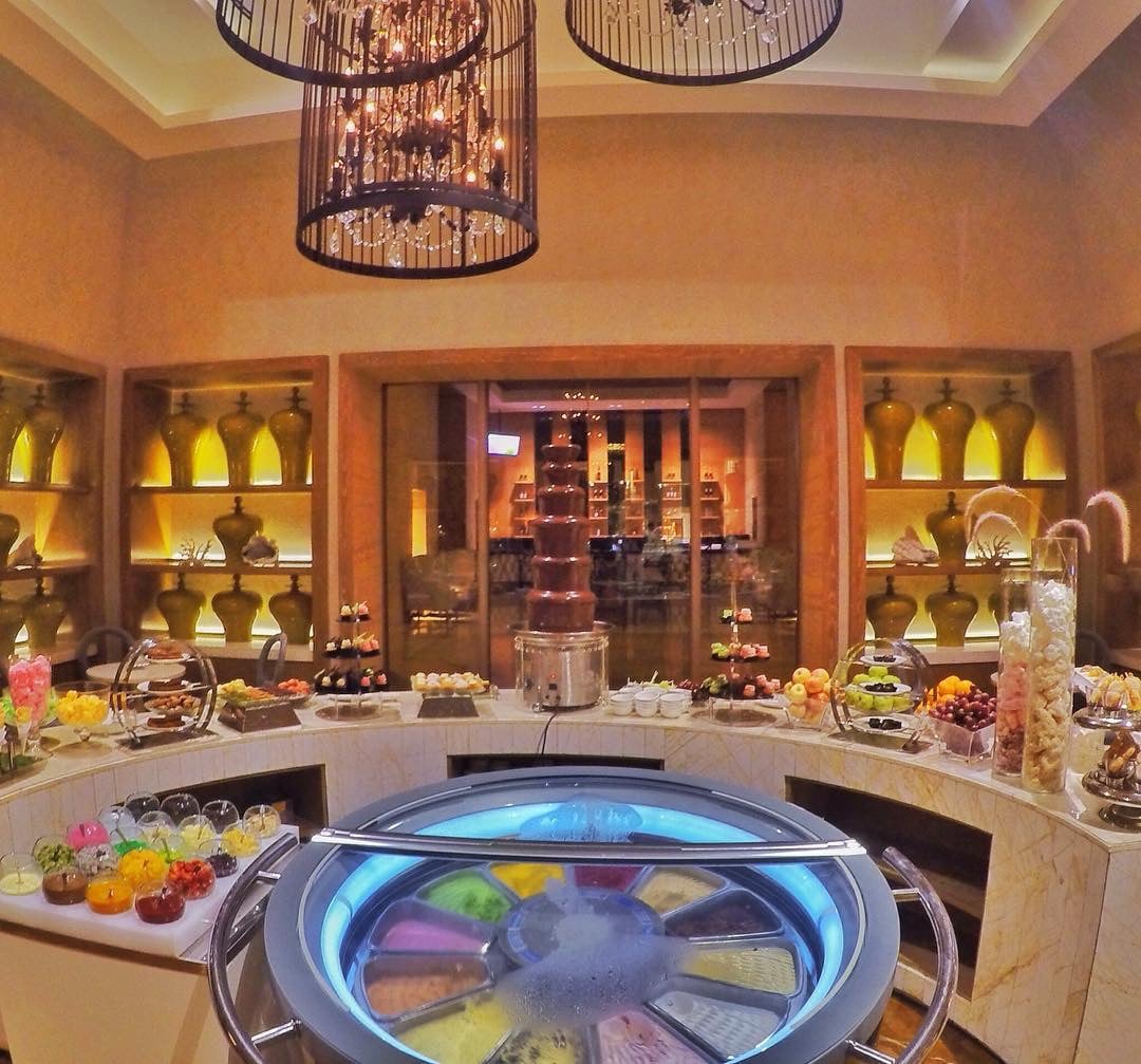 5-b-4 dessert room at the cafe via anirathack