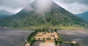 5D4N Affordable Mount Bromo and Ijen itinerary where you can conquer the magical volcanoes and blue flames under USD $250