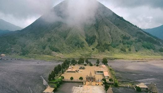5D4N Affordable Mount Bromo and Ijen itinerary where you can conquer the magical volcanoes and blue flames under USD $250
