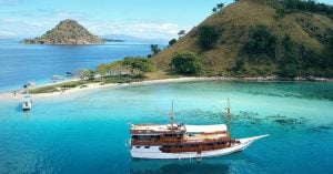 22 Best scenic things to do and attractions in Komodo Islands and West Flores