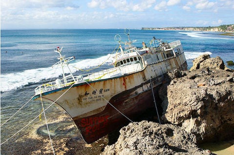 surfertoday haunted ship