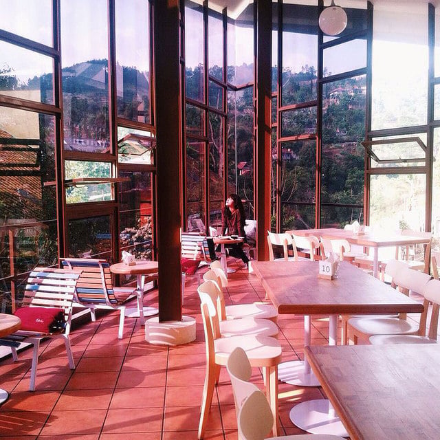 6 Warung Salse (Interior 4) - deborafenty.tumblr.com