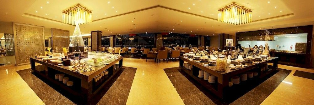 6 HClarity-Dining-Official-idhotels