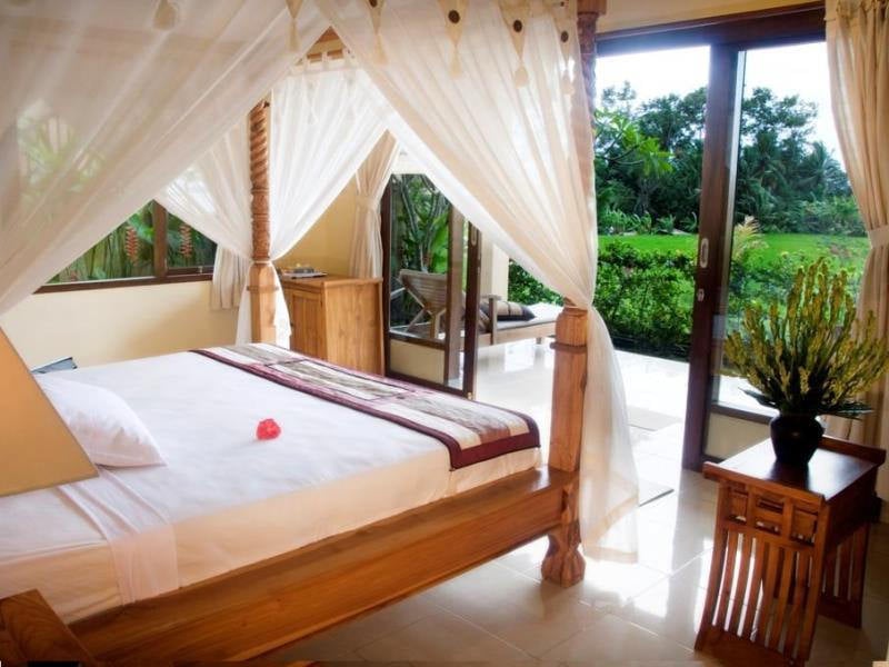 2. Sri Bungalows