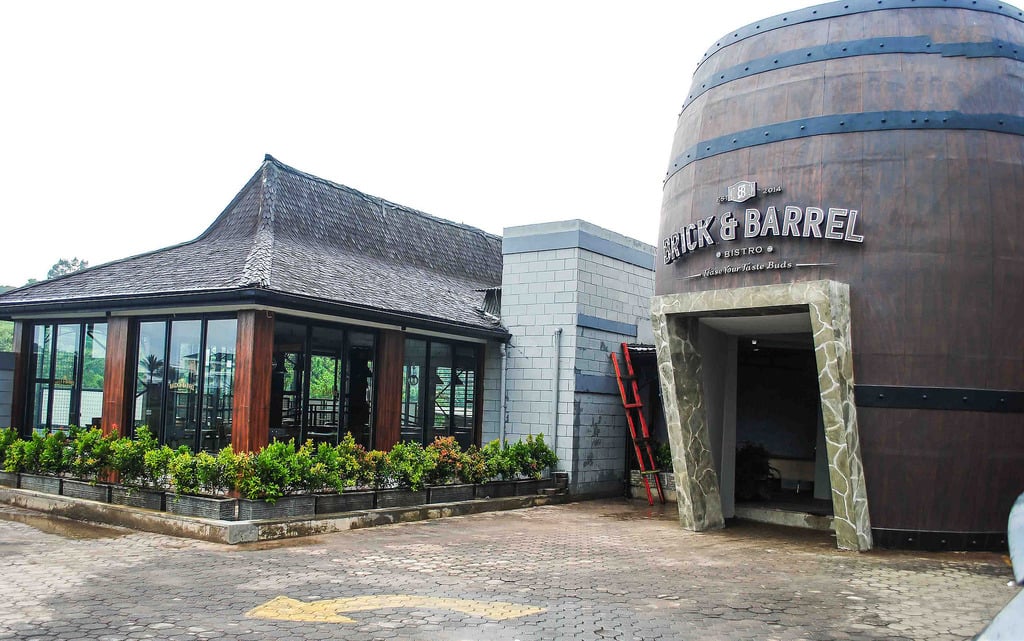 9-brickbarrel-by-bullyyourbelly.wordpress.com