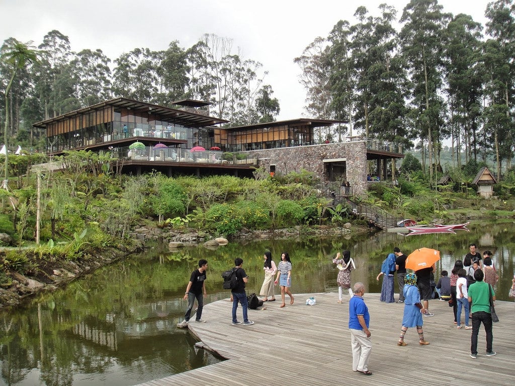 Dusun-Bambu-Burangrang-Cafe-3