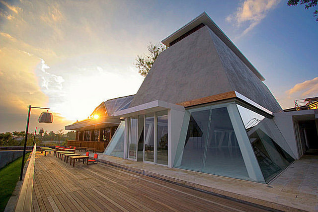 2.-maja-house-chapel