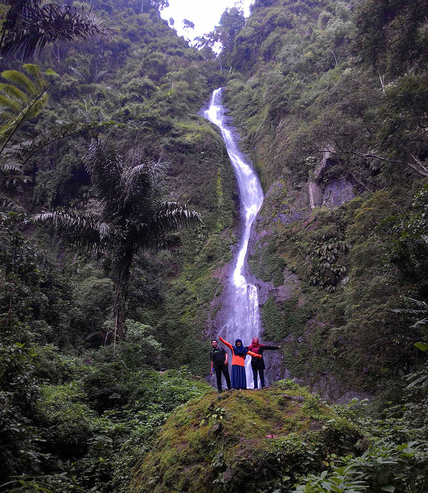 7-Curug-cibarebeuy-by-rhinochofathanoilham2