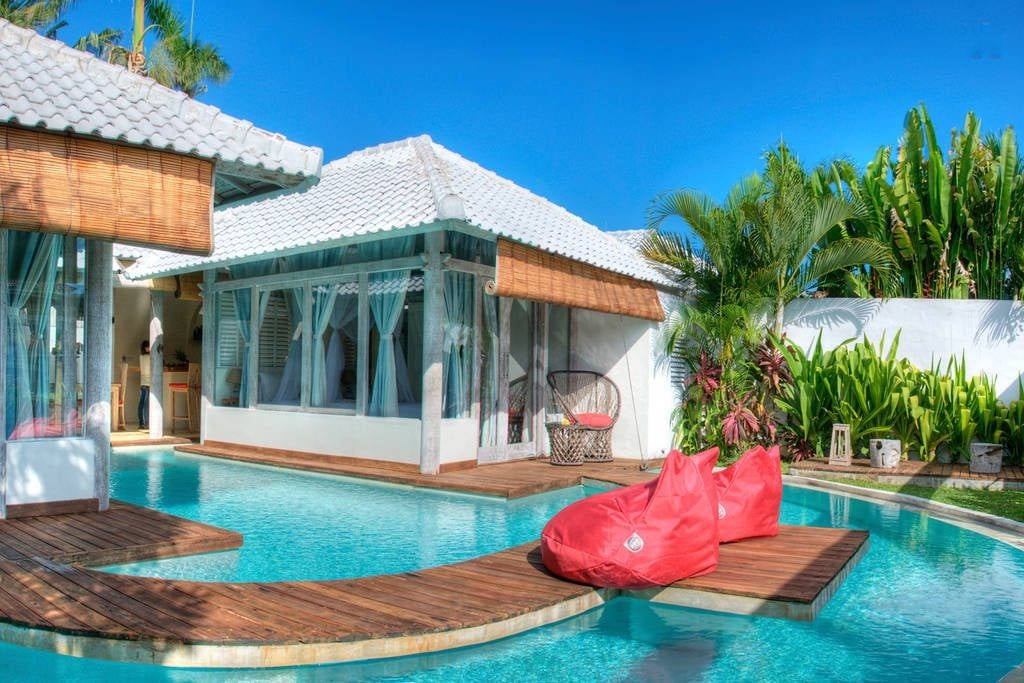 Water Villa Outside View-inpainted