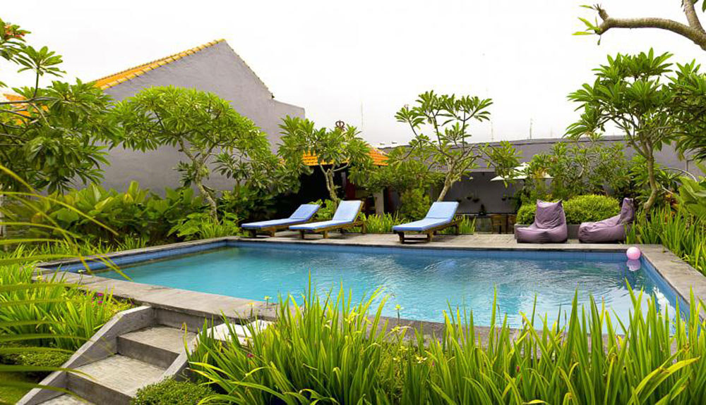 8.-La-Place-relaxing-pool