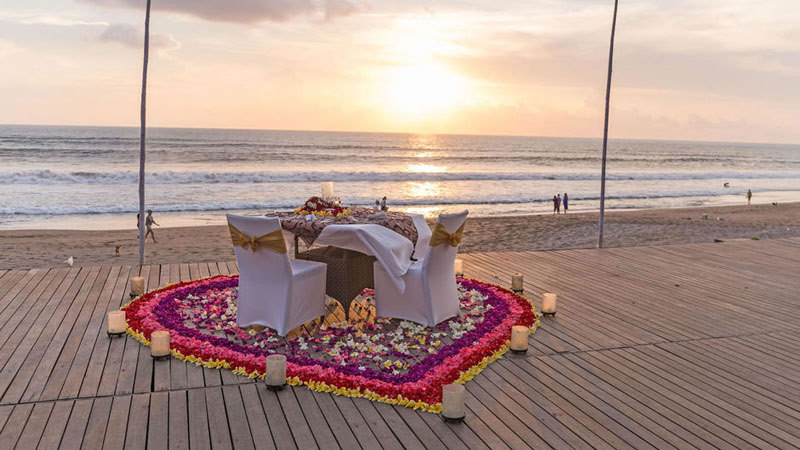 2-romantic-dinner