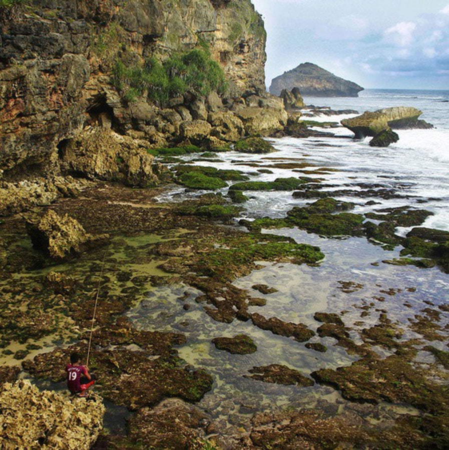 1-Jogan-Beach-yosafatyeka.jpg
