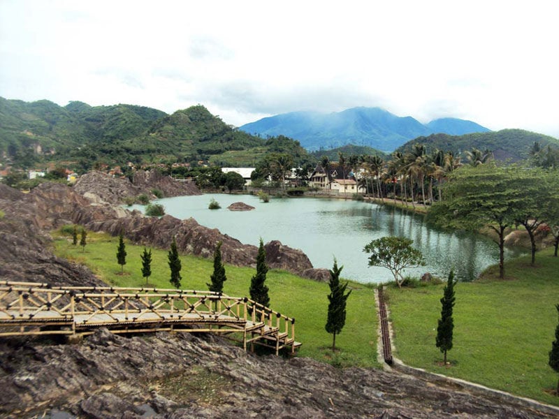 14-scenery-info.pikiranrakyat