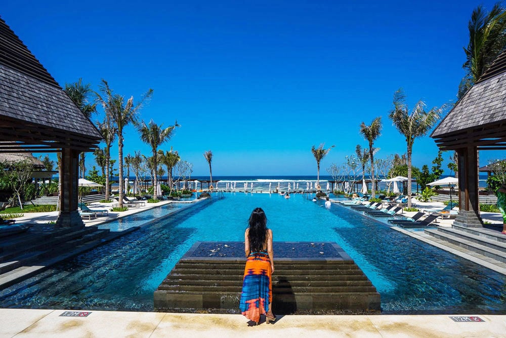 7-ritz-carlton-main-pool-via-sassychris1