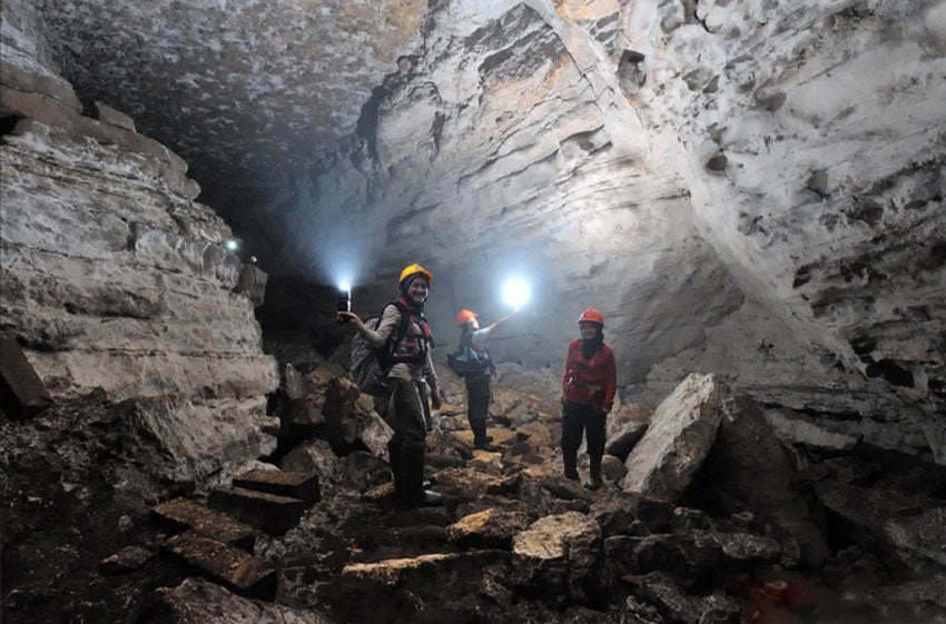 3-JomblangCave-tunnel-JetjepRusyandi