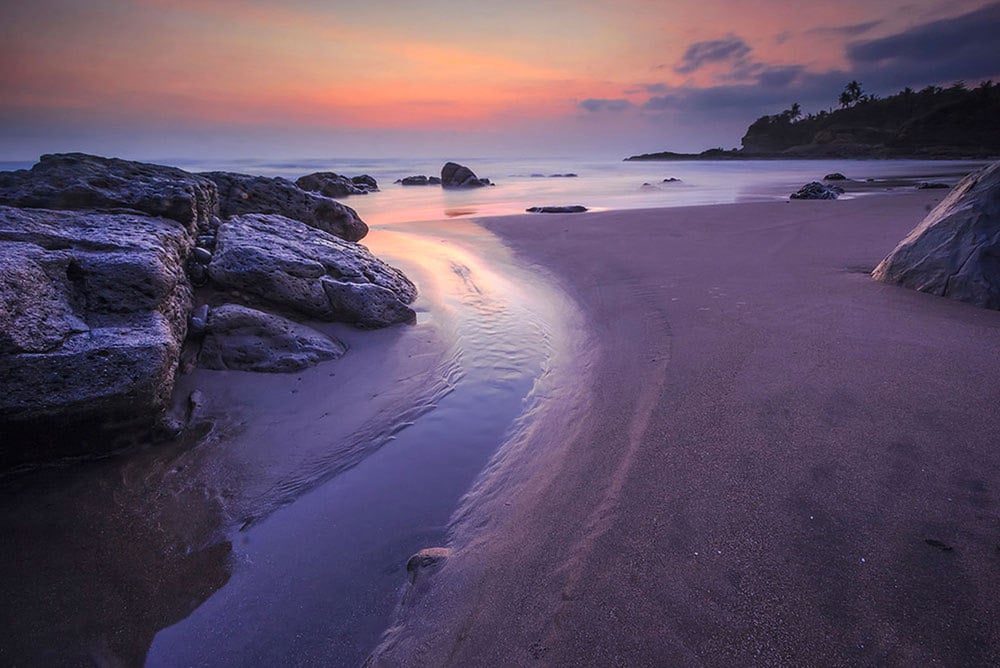 2-soka-beach-by-Made-Suwita