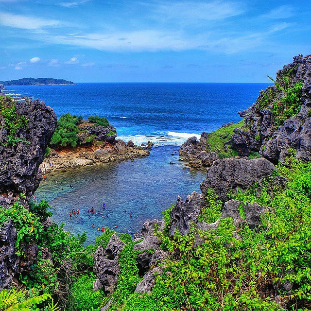 Nglambor Beach