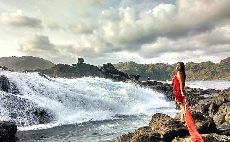 Wedi Ombo Beach Lady and Tides