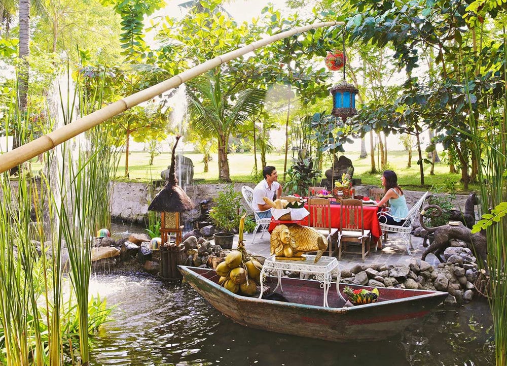 3-lotus-pond-dining
