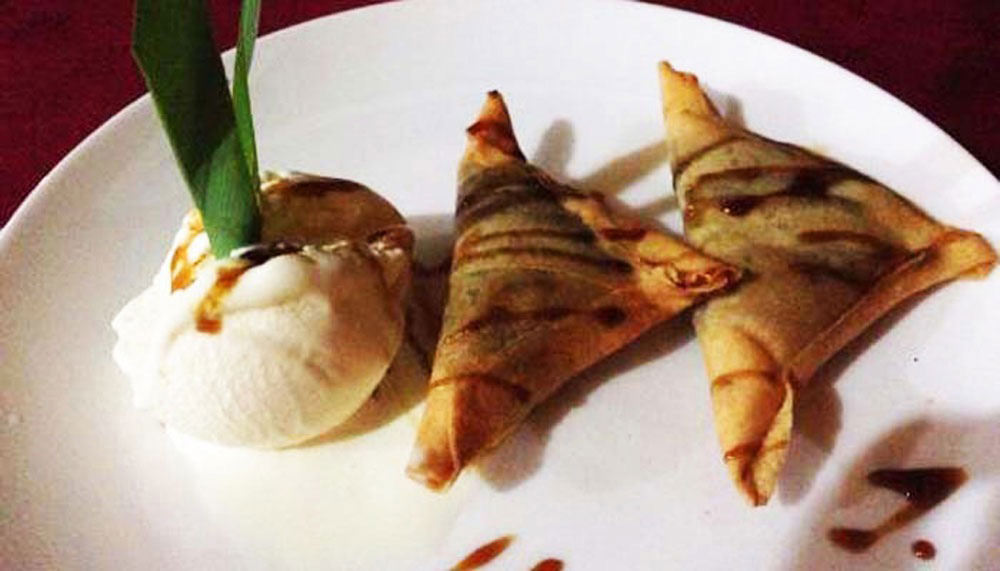 6-Chocolate-Samosa-Warung-Padang-Kecag