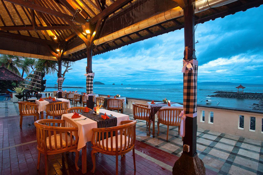 7---Restaurant-view---by-Lezat-Beach-Restaurant