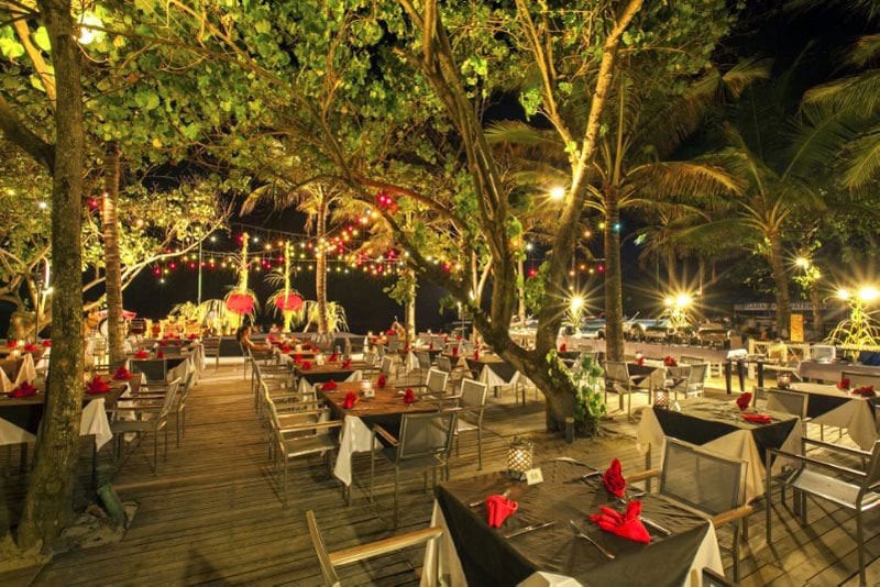 7-Le-Pirate-Rest-on-teh-beachfront