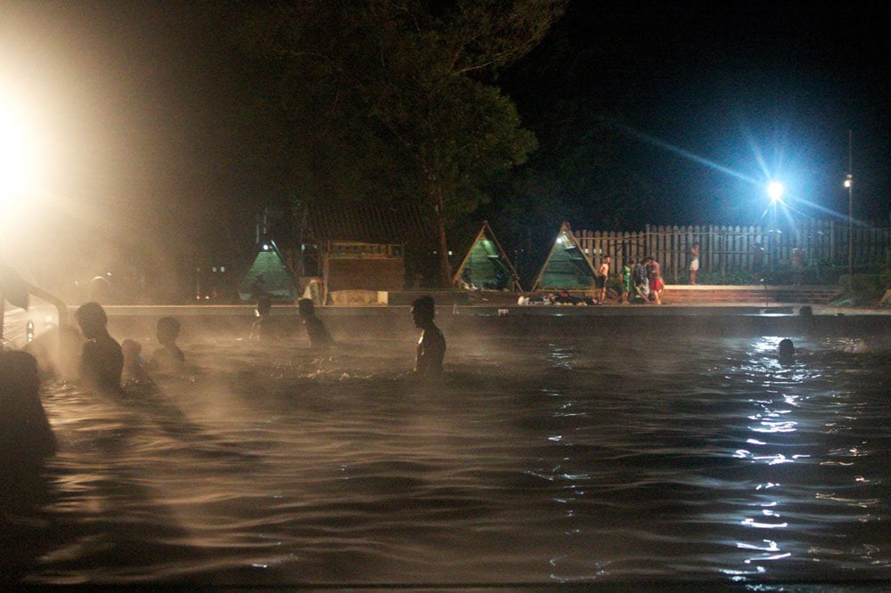 3-cimanggu_natural_hotspring_1_by_tejomurti