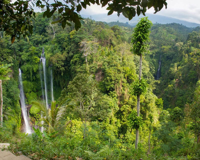 4a.-SekumpulWaterfall2-by-tripcanvas
