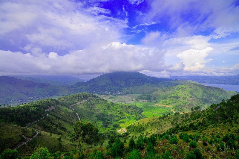 6-a-3-pusuk-buhit-4-via-Flickr---by-Ares-Jonekson-Saragi